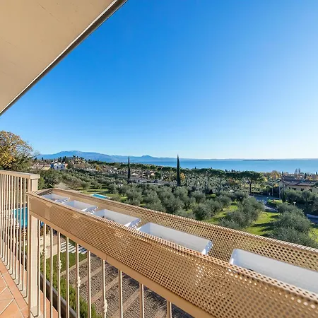 L'orizzonte * Soiano Del Lago
